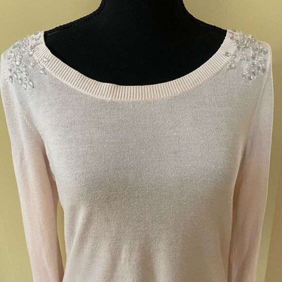 Smart set size small light pink long sleeve sweater with decorative bow in back - Picture 2 of 12